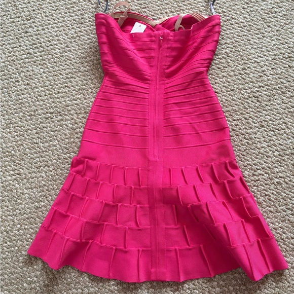 Herve Leger Elegant Pink Strapless Dress. Pleated detailing. Size S. Flattering - Picture 5 of 5